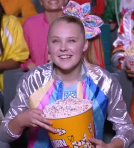 jojo siwa kid 663880fe9c8b9 700 273x300 1