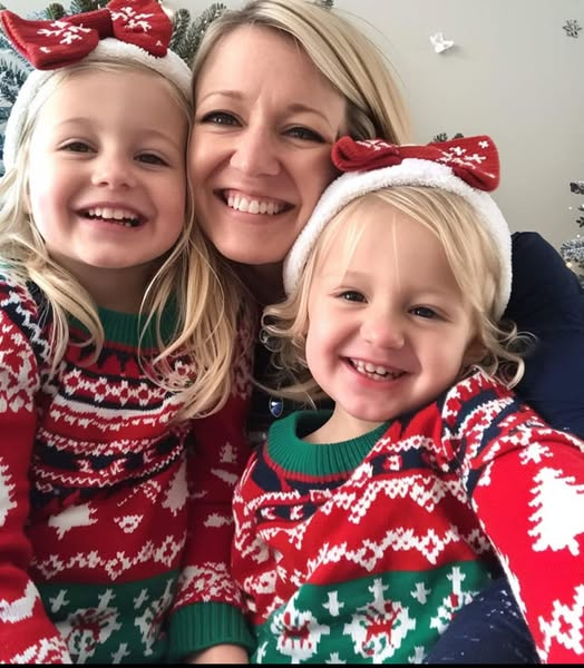 My MIL Kicked Me and My Kids Out of a Family Photoshoot Because We Weren’t Wearing Matching Christmas Pajamas